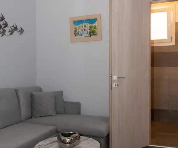 Diio Apartman Ermúpoli